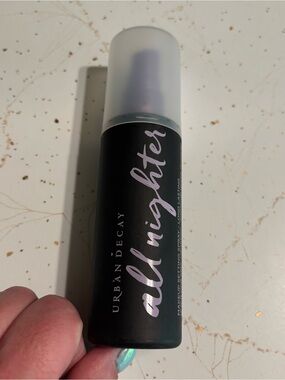 Urban Decay All Nighter Waterproof Makeup Setting Spray